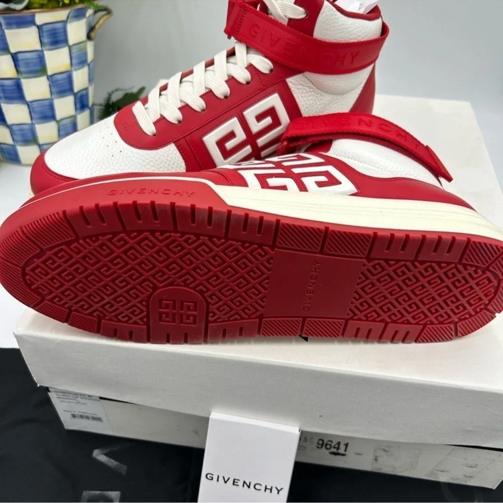 Men’s Givenchy G4 high top leather sneakers size 45 made in Italy